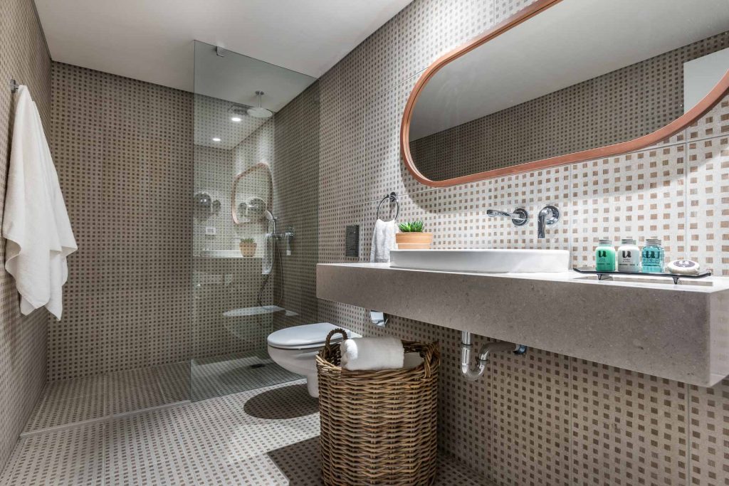 חדר הרחצה בסוויטת ספלאש - מלון יו ספלאש